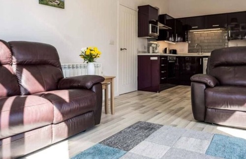 Shanklin Apartment | Vectis Holiday Homes, Modern, spacious apartment, great location, free WIFI