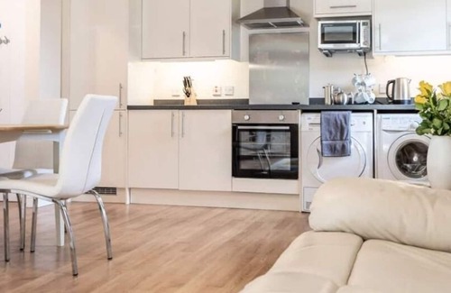 Shanklin Apartment | Vectis Holiday Homes, Modern, spacious apartment, great location, free WIFI