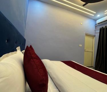 Mahipalpur Bed & Breakfast | Vedas Villa Ayodhya By Admiral Group Of Hotels