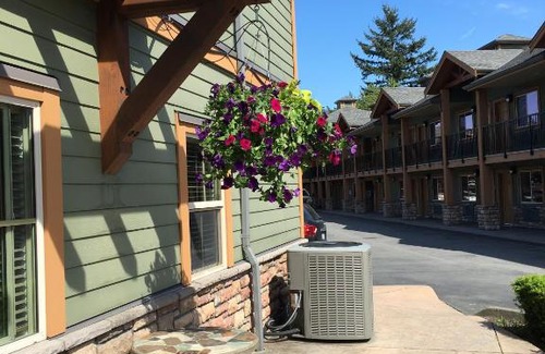 Sardis Hotel | Vedder River Inn