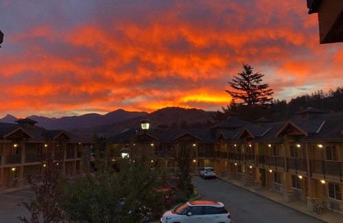 Sardis Hotel | Vedder River Inn