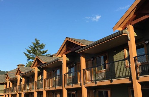 Sardis Hotel | Vedder River Inn