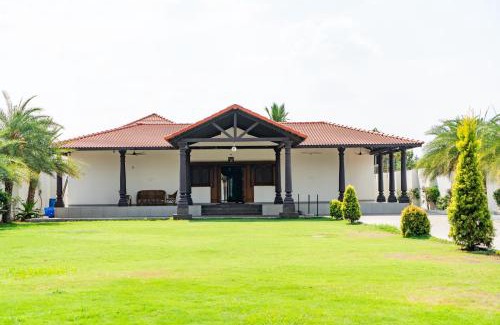 Hyderabad Villa | Vedika FarmsPool4BHKGazeboProjectorWi-Fi