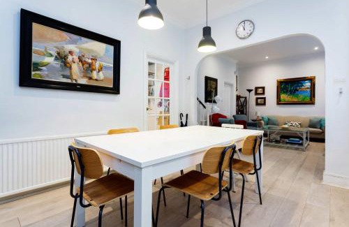 Queen's Gate House | Veeve - A Kensington Mews