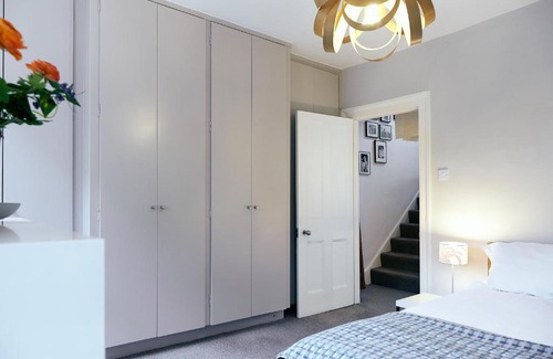 Angel House | Veeve - Angel Hideaway