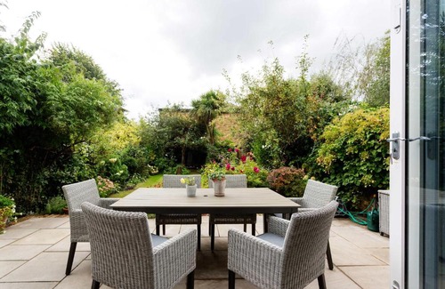 Ealing Common House | Veeve - Webster Gardens