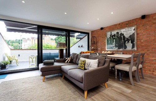 West Hill House | Veeve - Wimbledon Terrace House