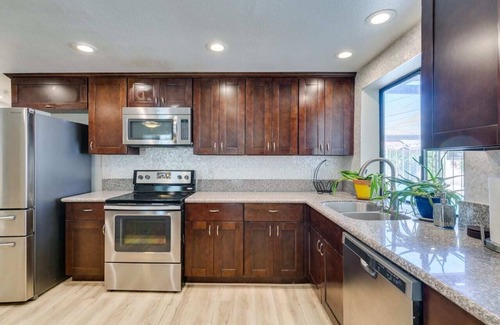 Rancho Oakey House | Vegas Oasis Summary:
