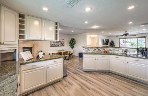 Black Mountain Villa | ༄ Vegas Saltwater | Pool, Wetdeck, Spa, Pool Table