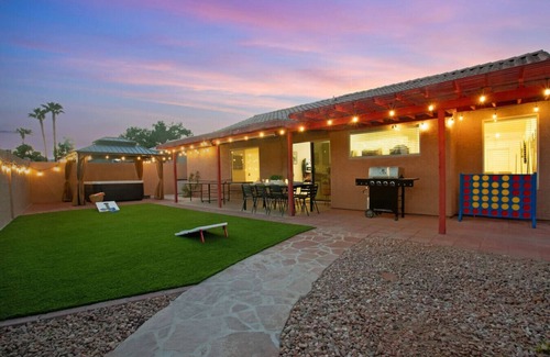 North Las Vegas House | Vegas Trip 5BD Home: Spa, Arcades, and More!