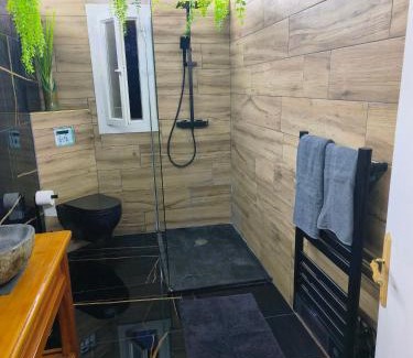 Blaye-les-Mines Bed & Breakfast | Vegetal jungle