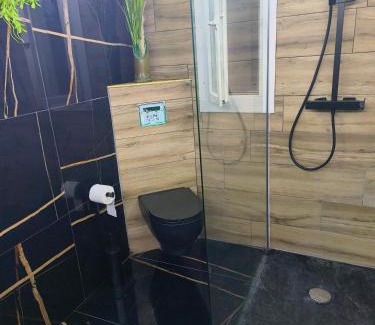 Blaye-les-Mines Bed & Breakfast | Vegetal jungle