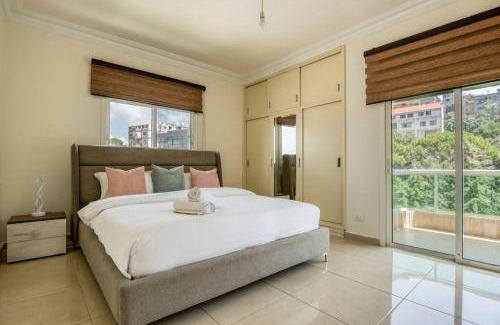 Aley Apartment | Veil - Modern 3-Bedroom Apt & Balcony in Aley
