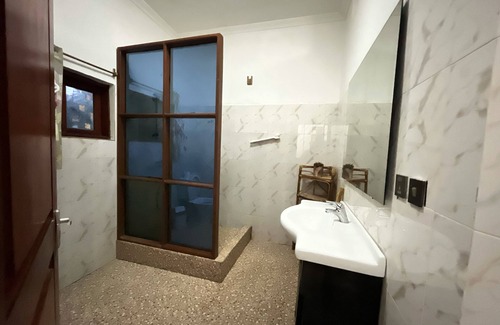 Akyinim Hotel | Veivaag Lodge