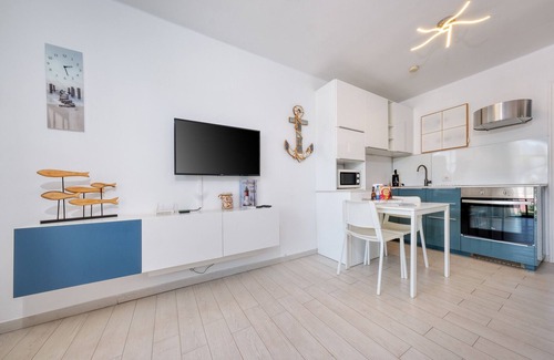 Matagorda Ski Chalet | Vela Azul POOL & TENNIS - free AC &Good WIFI- Smart TV