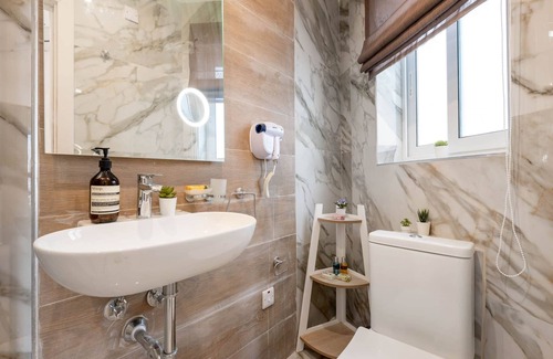 Gzira Hotel | VelaBlu Suites - Triple Room