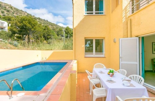 Almadraba-Canyelles Apartment | Velazquez by Interhome