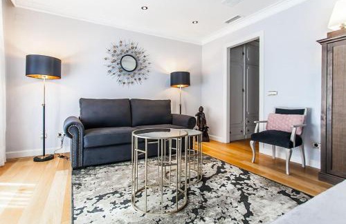 El Viso House | Velazquez Manor House