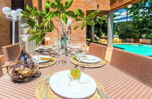 El Viso House | Velazquez Manor House