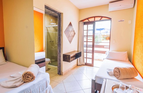 Barra Velha Hotel | VELINN Pousada Casa de Pedra Ilhabela