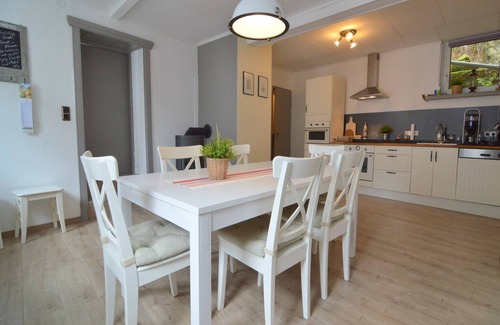 Muerlenbach House | Veltenhaus: Historic Retreat