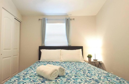 Sandalwood House | VELUXE Home Retreat Private Cul De Sac