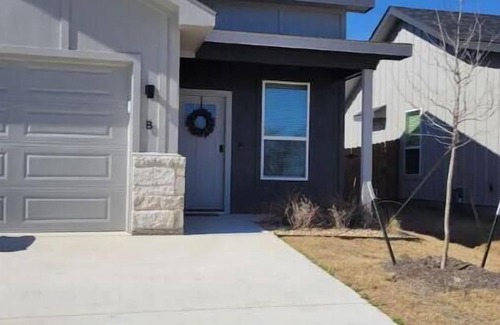 Bell County House | Velvet Sky, Elegant Cozy Home Near 3 Hospitals