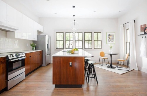Reynoldstown House | Velvet Vinyl by Minty Living