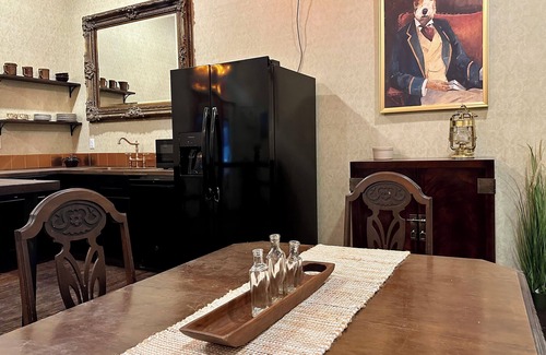 Okemah Hotel | Velvet Woody