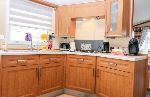 Jedburgh Cottage | VENDEE 101 MAIN, pet friendly, with a garden in Ancrum