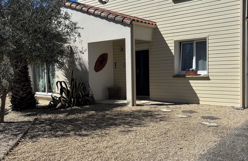 Saint-Michel-en-l'Herm House | Vendée getaway: large house with spa and terrace 10 minutes from the sea