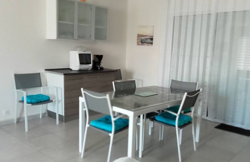 Angles House | Vendée villa, 2 bedrooms, 500m from shops, 1km from town center, 7km from beach