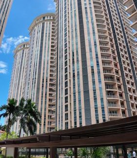 Pinagsama Apartment | Venetian Panorama BGC Venice Grand Canal Apart ment, 4 Bedrooms, for 10 Guests