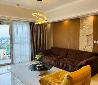 Pinagsama Apartment | Venetian Panorama BGC Venice Grand Canal Apart ment, 4 Bedrooms, for 10 Guests