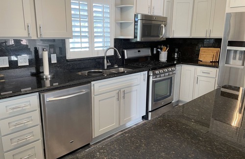 Venetian Shores House | Venetian Shores Home -DOCK remodeled 3/3 POOL/Hot Tub! Deep water Dockage