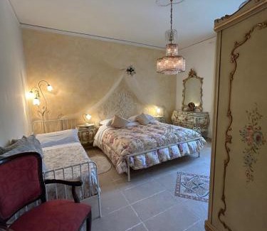 Borgo Milano Apartment | Venetian Style Apartments in Villa