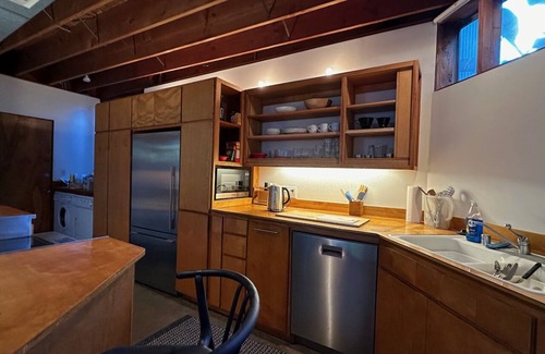Venice House | Venice beach- Great architecture- Steps to sand - monthly rental