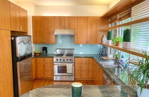 Marina Peninsula House | Venice Beach House w/Private Rooftop and Garage