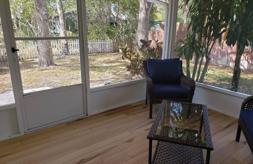 Venice Gardens House | Venice Gardens, 2-Br Pet Friendly Home - Indra