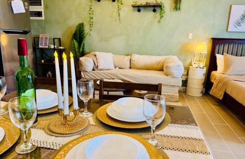 Pinagsama Apartment | Venice IG-Worthy , Netlfix Getaway walking distance to Mall
