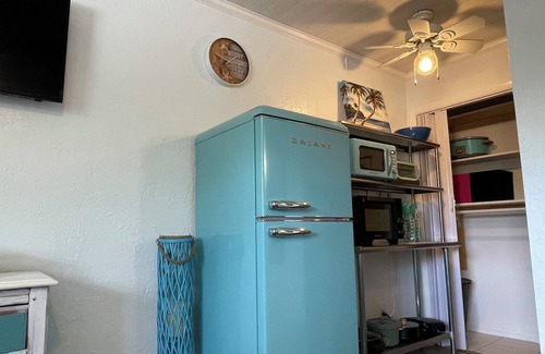 Golden Beach Apartment | Venice Island's Paradise By The Sea