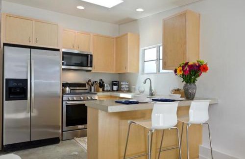 Venice Apartment | Venice One Bedroom Artist Bungalow