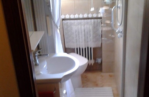 Noale Apartment | Venice stress-free, apartment 75mq, free WiFi + Parking, in 25'in VE-City, air conditioning