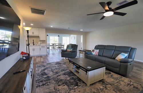 Venice Groves House | Venice Vacay! Pet-friendly pool home in Venice FL!