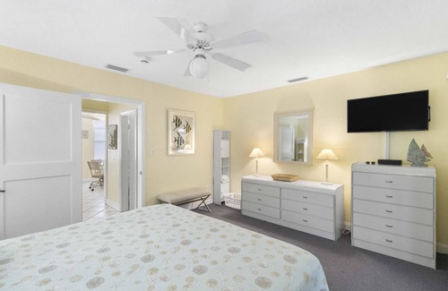 Golden Beach Apartment | Venice Villas * Villa Paradiso #18