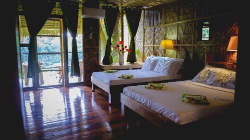 Iligan House | Venida Farms
