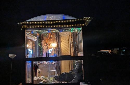 Leeds Other | Venster Your window to the wilderness
