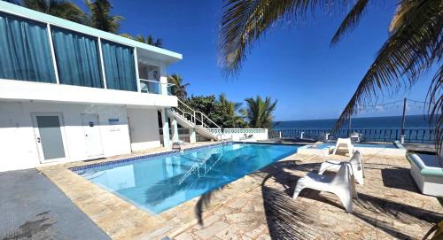 Jarealito Apartment | Ventana 103 at Arecibo 681 Ocean Drive