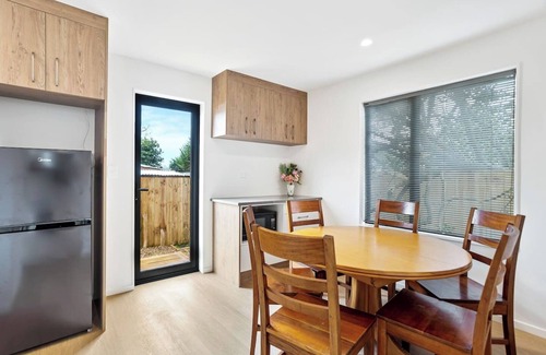 Mangere House | Ventura Haven Townhouse with Parking and Patio