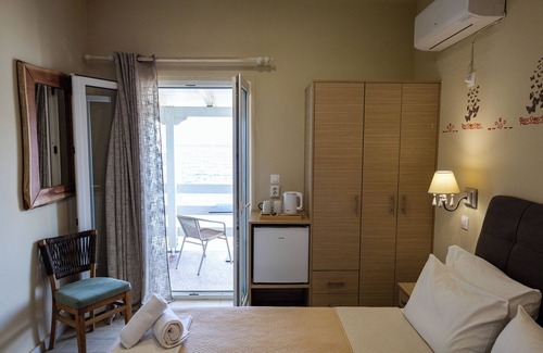 Nea Styra Hotel | VENUS BEACH HOTEL